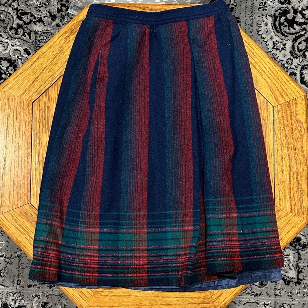*PENDLETON* Vintage Navy x Red Plaid A-Line 100% Virgin Wool Skirt Size 8